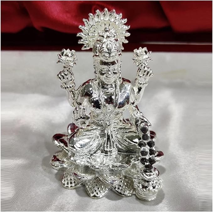 Idole de la déesse Laxmi en argent pur pour votre espace de méditation mandir