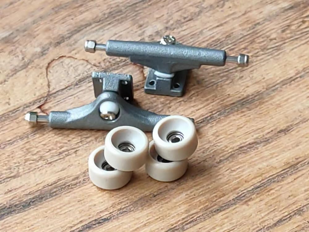 leefai Ruote per skateboard professionali fatte a mano, con dita sbirciate, resistenti, per esterni, misura 8,5 x 5 mm