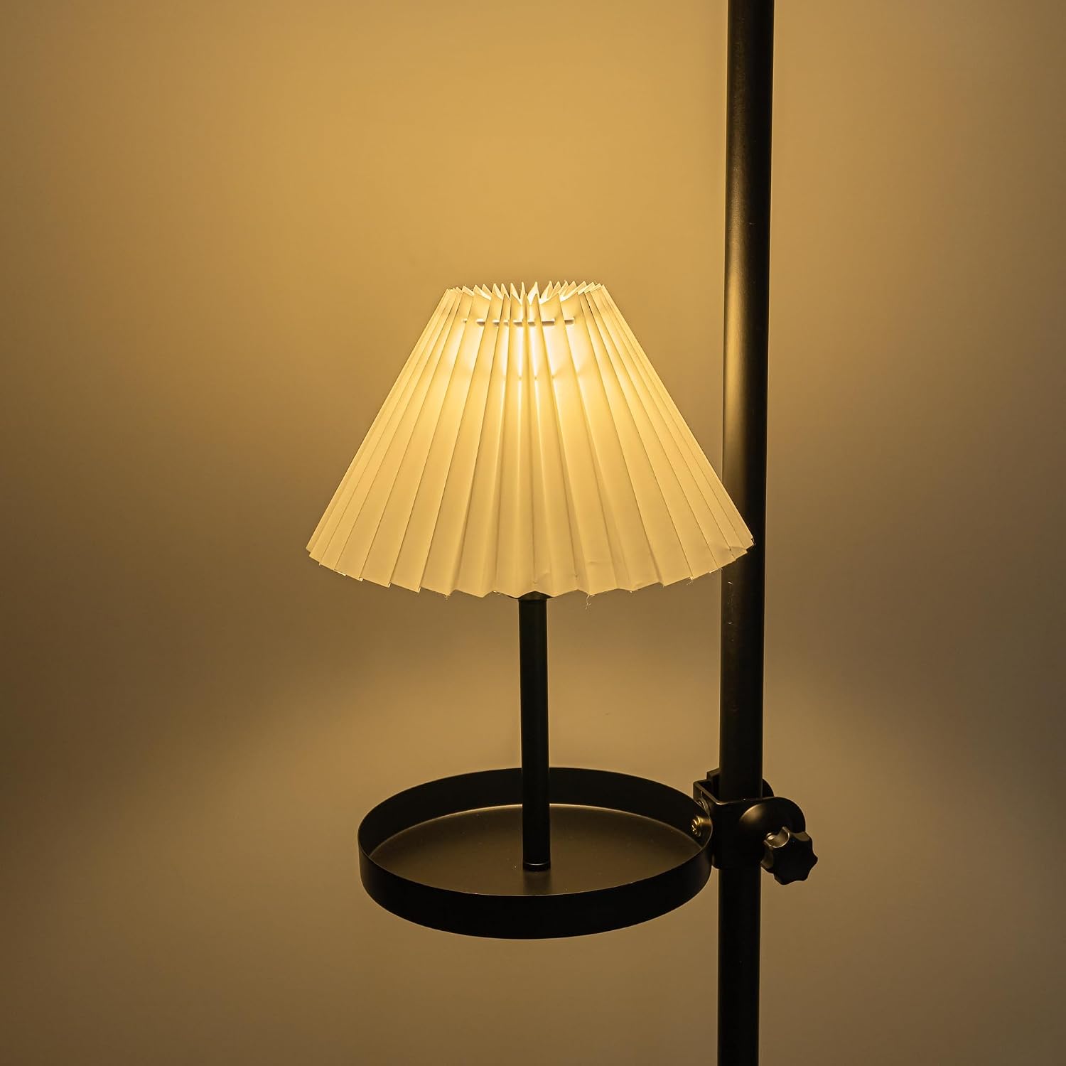 Clip Mount Battery Operated Lighting with Black Storage Plate White Shade Modern Design Clamp-On Pole Wooden Board Table Bedsides Sofa-Side Multi-Purpose Lighting Fixture