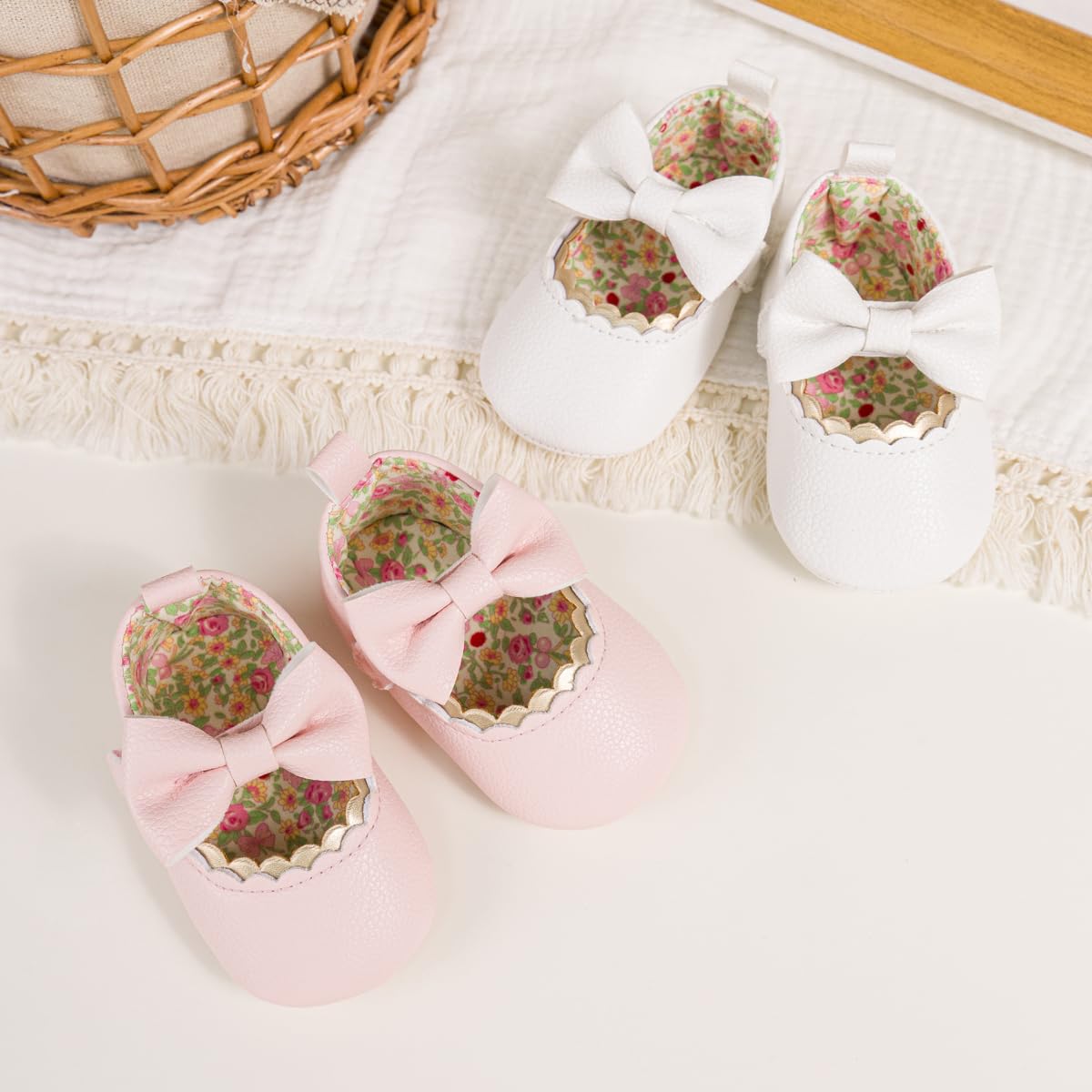 Meckior Newborn Baby Girls White Dress Shoes Infant Bowknot Soft Sole Mary Jane Moccasins Baptism Christening Crib Shoes Wedding Princess Flats 0-3 Months