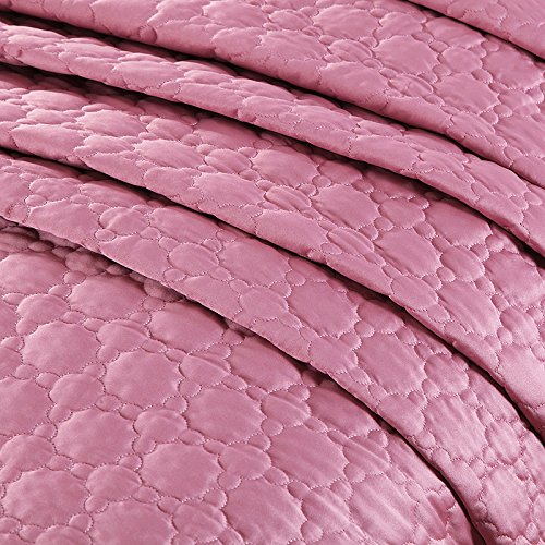 Hasiel 3 Pc Geometric Themed Satin Stylish Microfiber Bedding Quilt Set As Bedspread，Bed Cover, Coverlet Red- Queen/Oversized Queen #TOP1