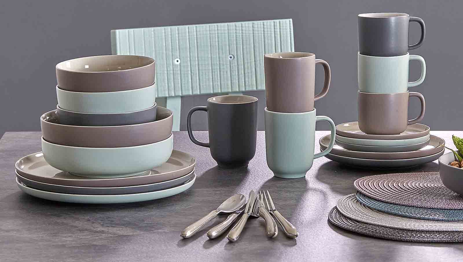 Ritzenhoff & Breker Jasper Espressotassen mit Untertassen, 4er Set, Grau, 240 ml, Espressogeschirr mit Soft-Touch-Haptik & Mattglasur, Spülmaschinengeeignet