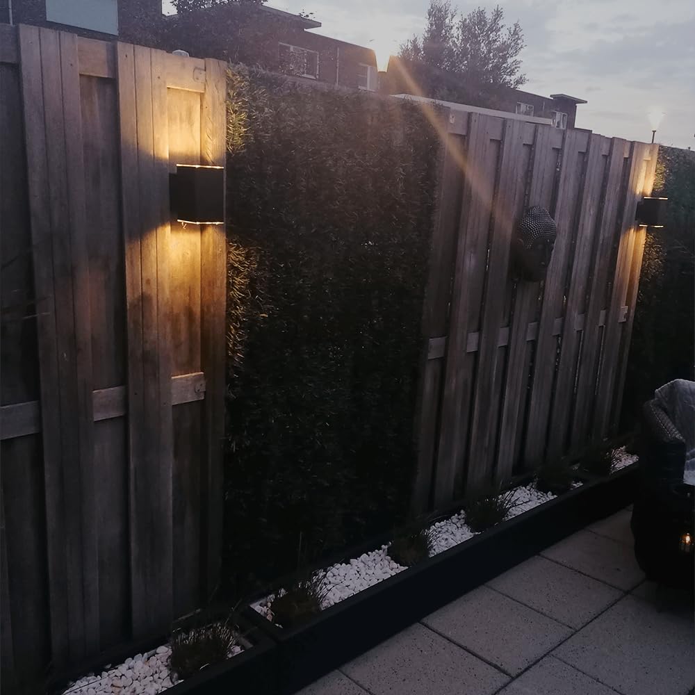 RexTech Solar Wandleuchten Sver 2er-Set, Up & Down, Rund, 2700K | Dämmerungssensor, zwei Leuchtstufen mit 25 oder 50 Lumen, schwarzes Gehäuse für Fassade und Zaun