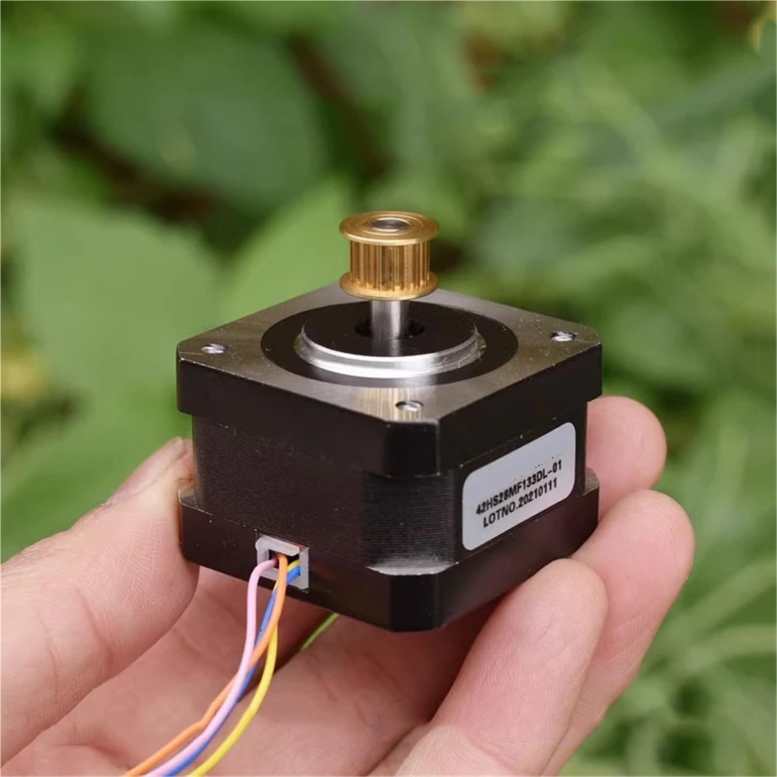 Muytqaerg 42Mm Stepper Motor 0.9 Degree Mini 42Mm Hybrid Stepper Motor 2-Phase 4-Wire Stepping 5Mm Shaft Pulley Wheel 1Pcs