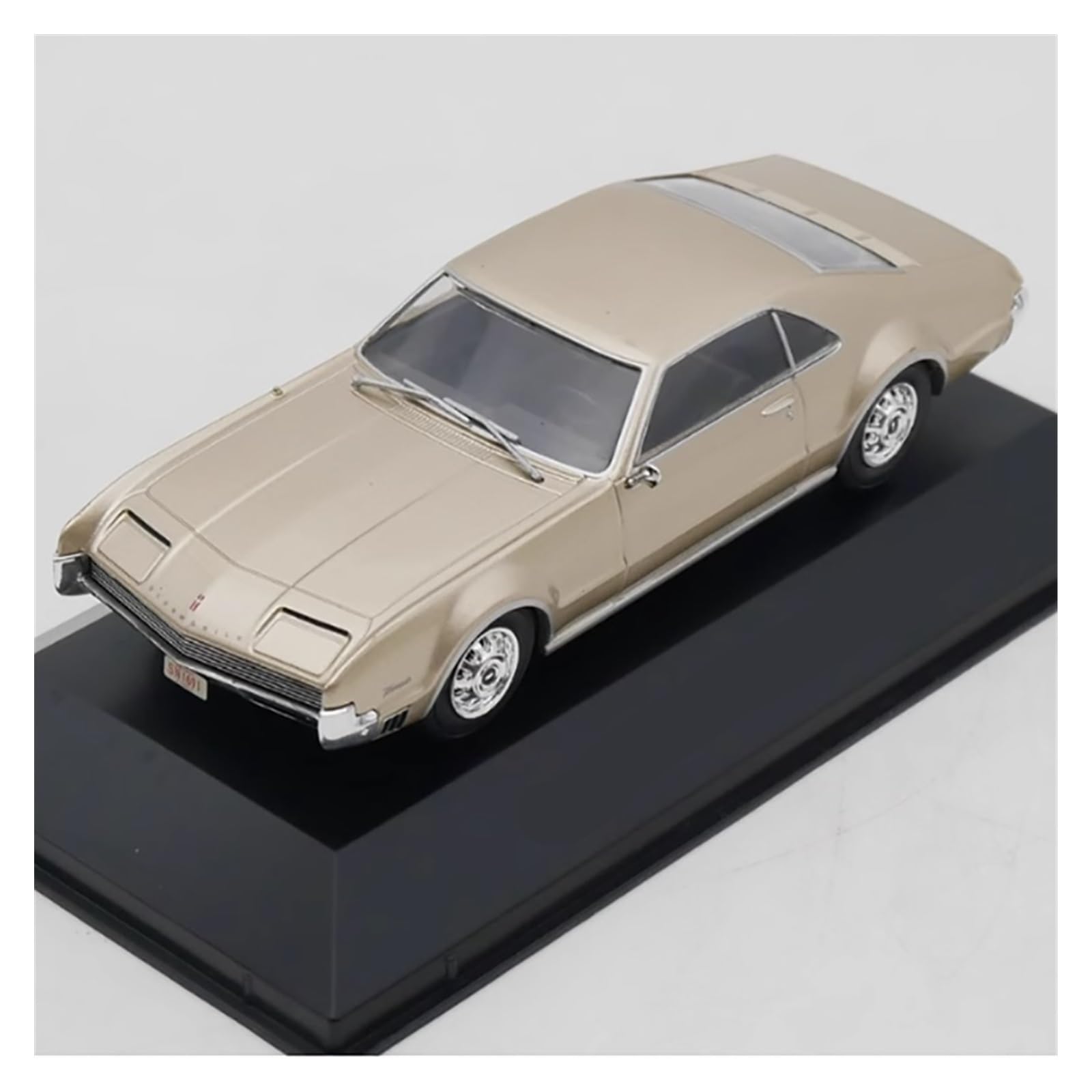 Amazon | ミニカーモデル 1:43スケール オールズモビル トロネード