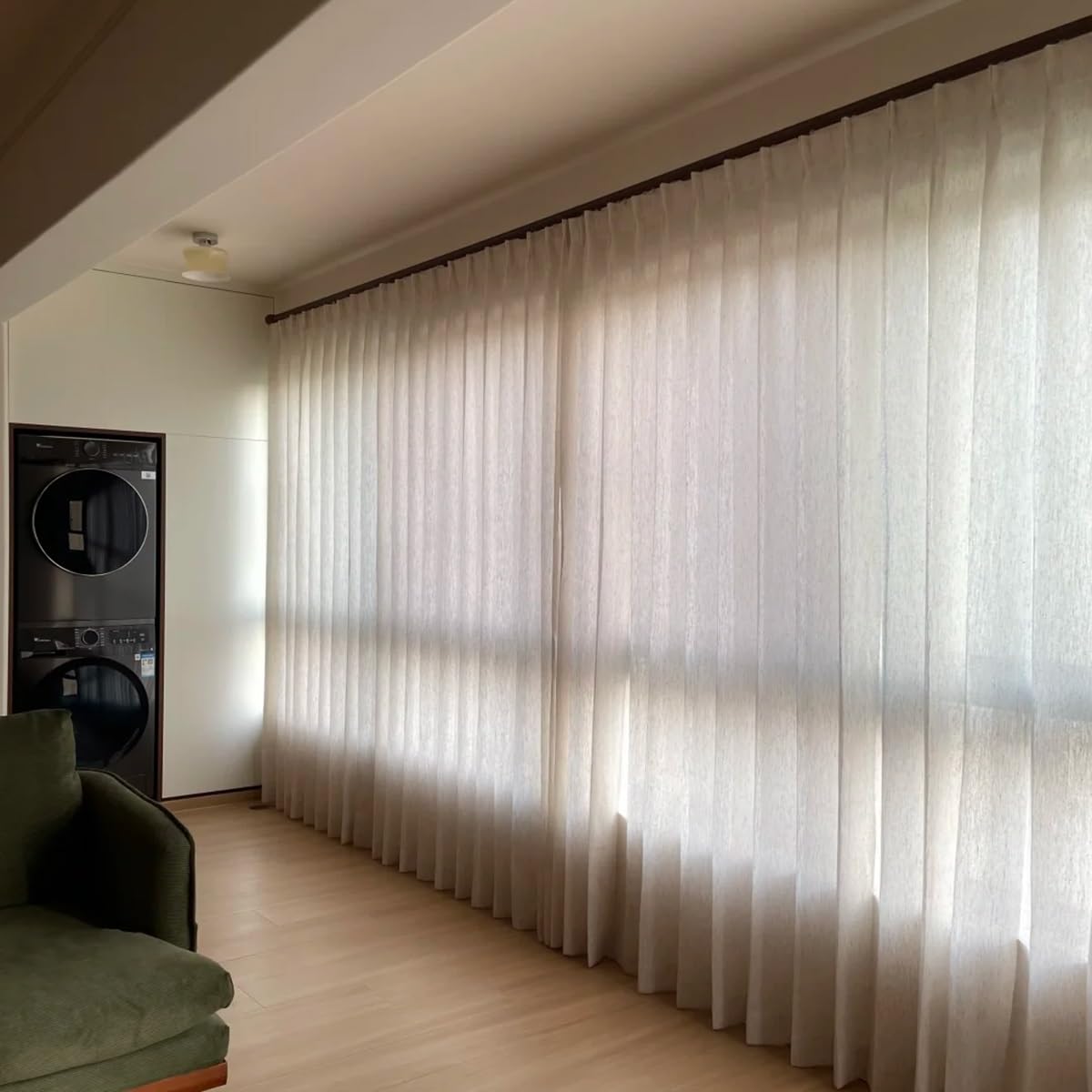 Cichy aluminiowy karnisz, ścianka działowa, do montażu na ścianie, prowadnica przesuwna z dźwiękoszczelnymi paskami, 0,5-8 m, regulowana szyna rzymska do biura i sypialni, szampański, 470 cm