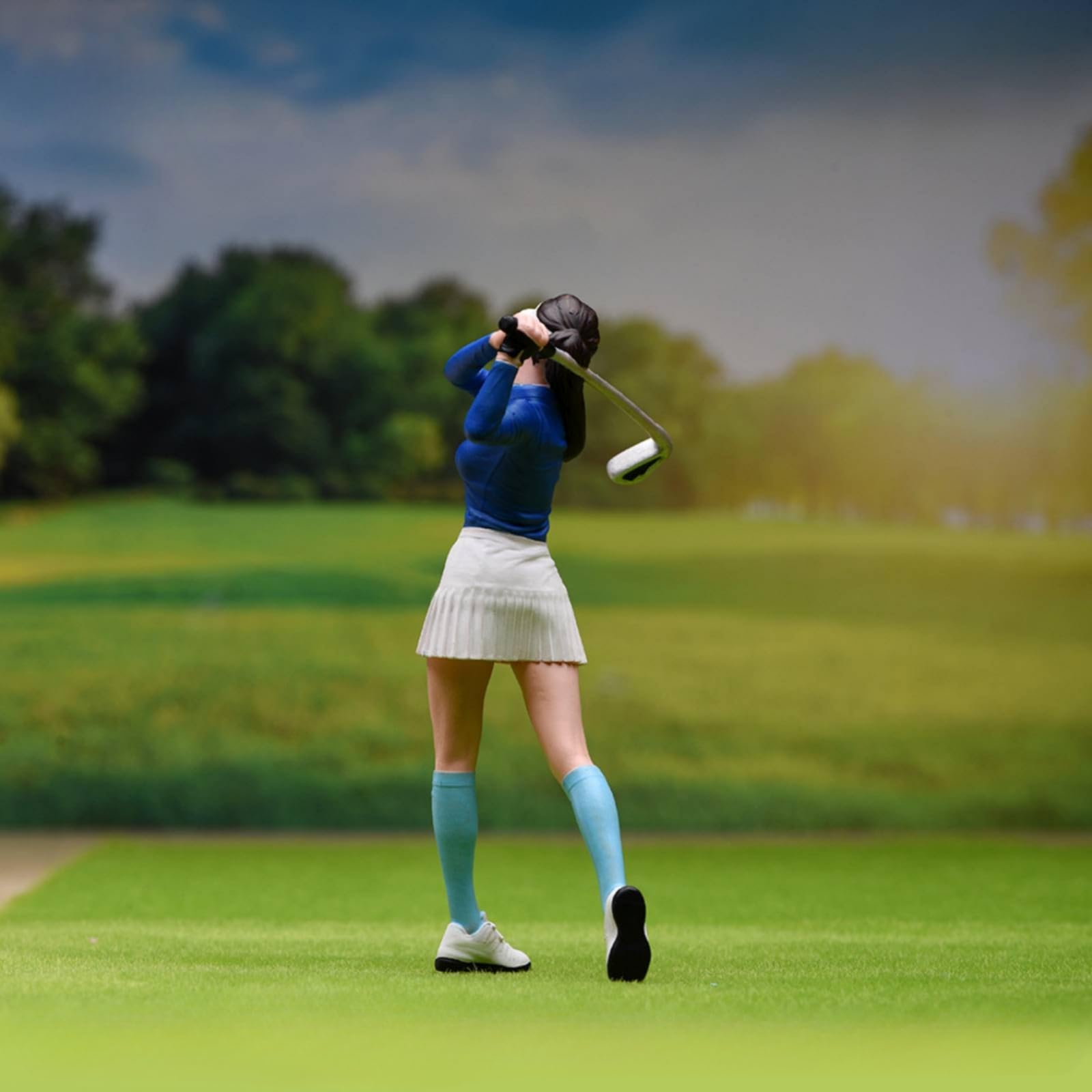 Almencla Figura Resina Pintada a Mano Golfista en Swing Tallada Miniatura Coleccionable Golfista a Escala 1/24 Tallado Figura Golfista Golf