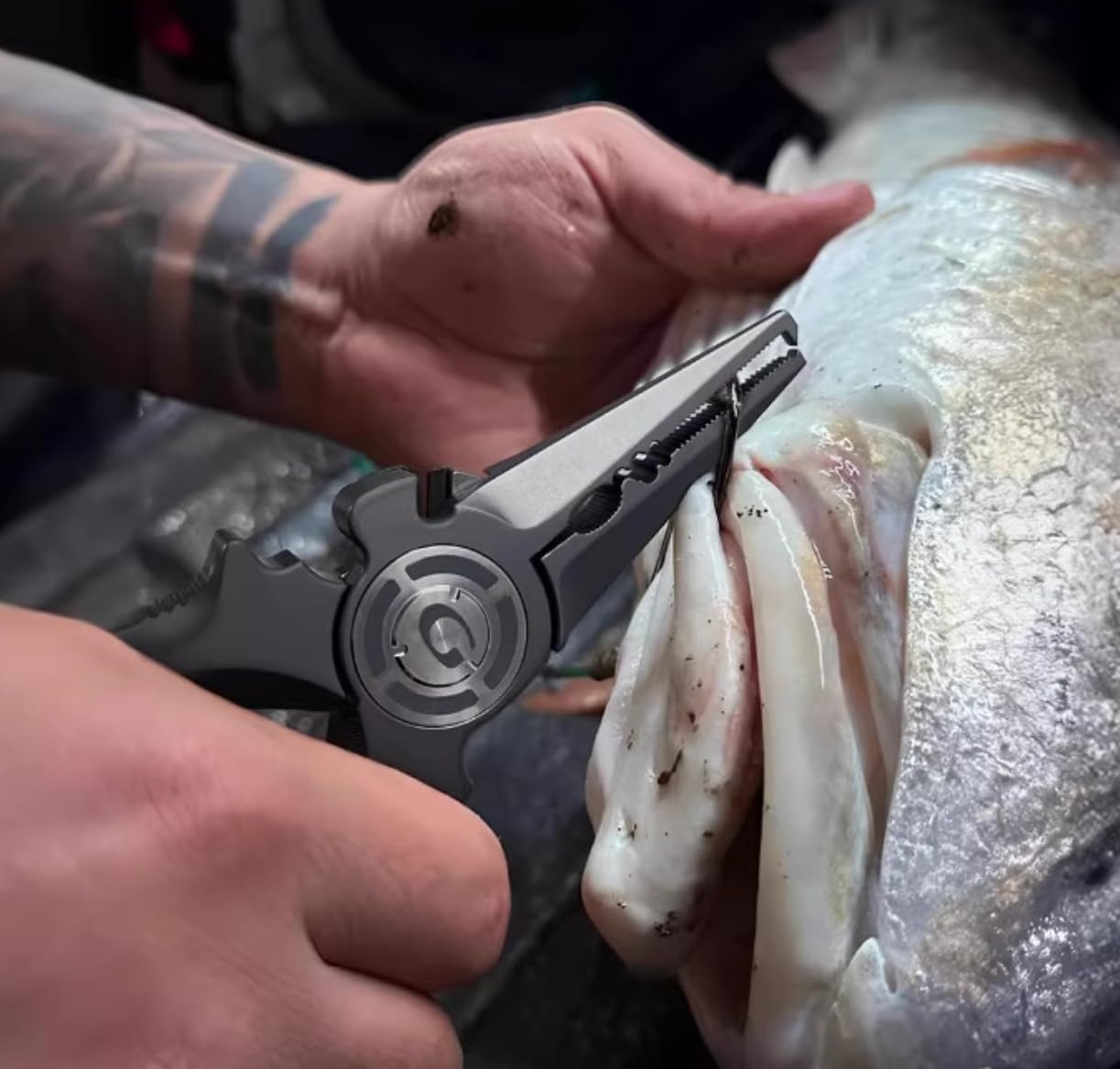 GOMEXUS Titanium Fishing Pliers 7.5'' with Side Cutters, Lanyard & Leather Sheath, Never Rust Hook Remover, Saltwater Resistant, Inshore & Nearshore Fishing