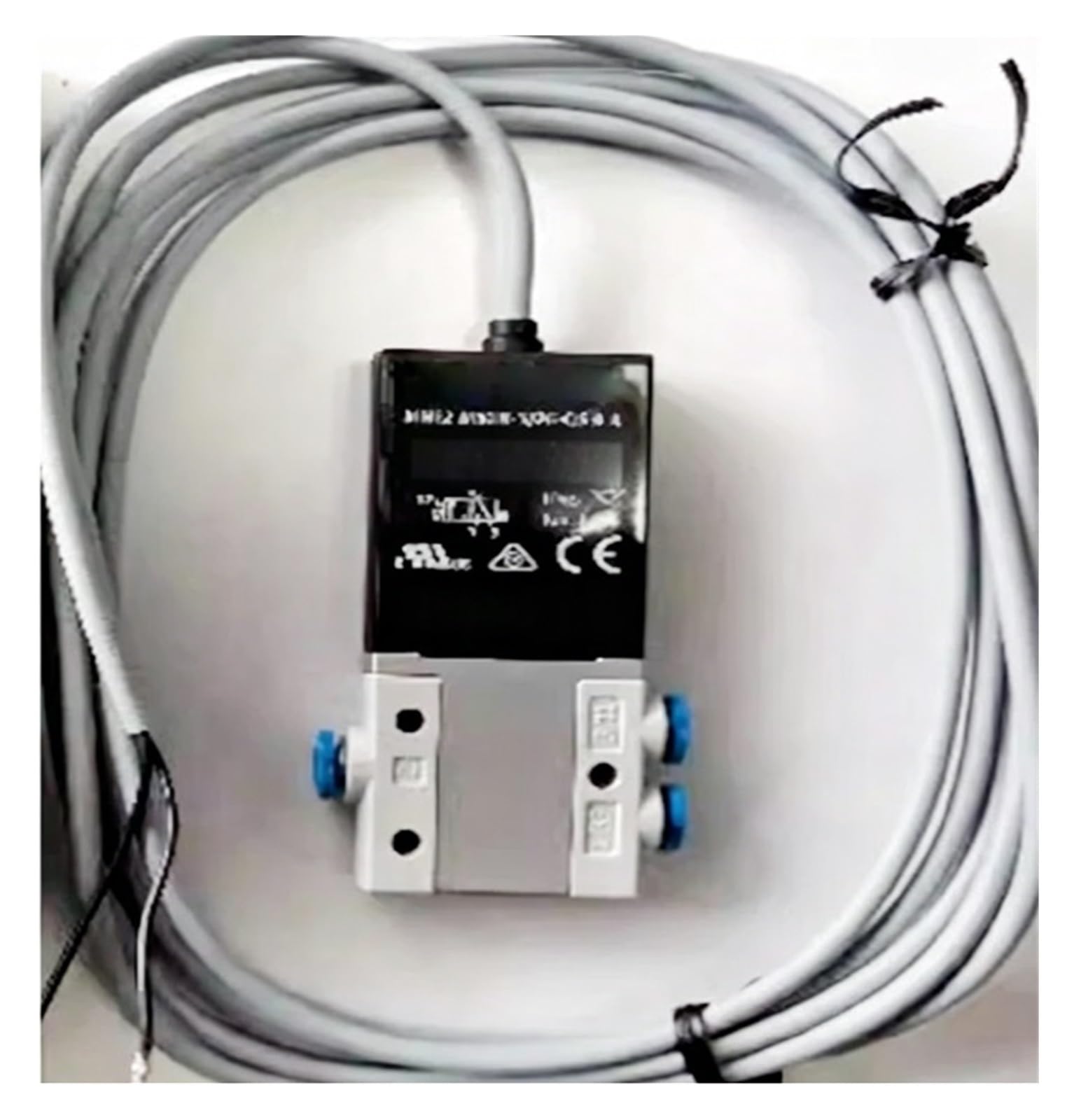 CLEUFWKO 196137 MHE2-MS1H-3/2G-QS-4-K solenoid valve