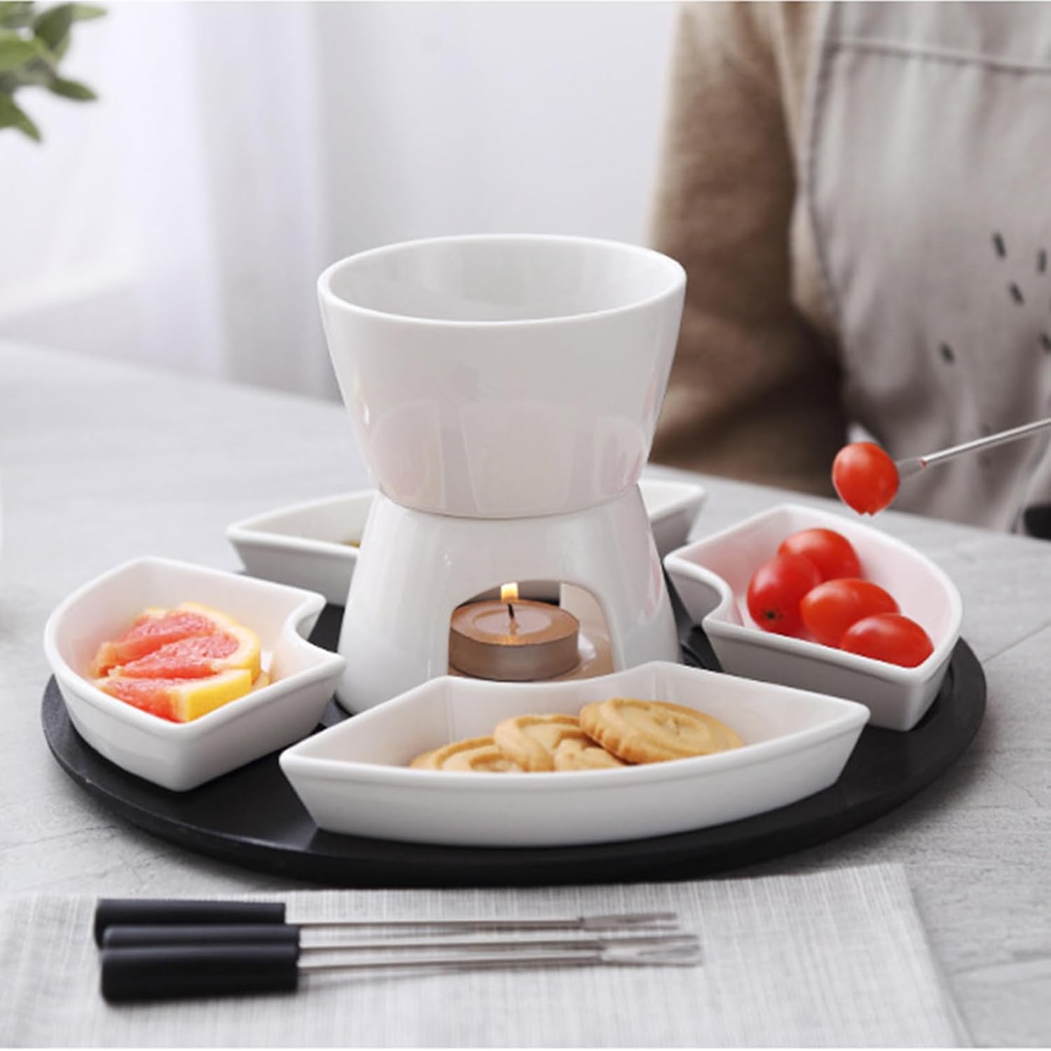 Elegant Easy to Clean Ceramic Platter Suitable for Hot and Cold Fo