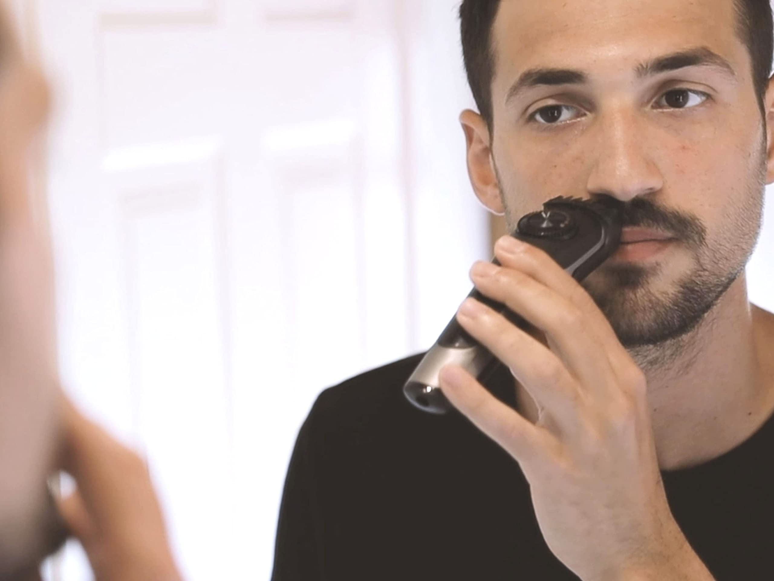Beper 40.332 - Regolabarba ricaricabile, adatto anche per capelli, lame rimovibili in acciaio inossidabile, 20 lunghezze, ricarica con cavo USB (adattatore da parete non incluso)