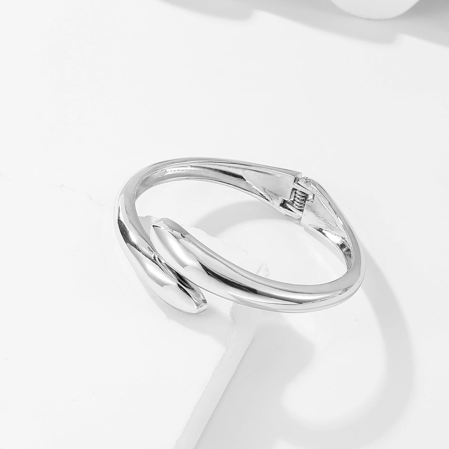 Gold Bangle Bracelets For Women Twisted Statement Thick Gold Plated Bangle Irregular Shaped Elegant Bracelet For Women - Image 4