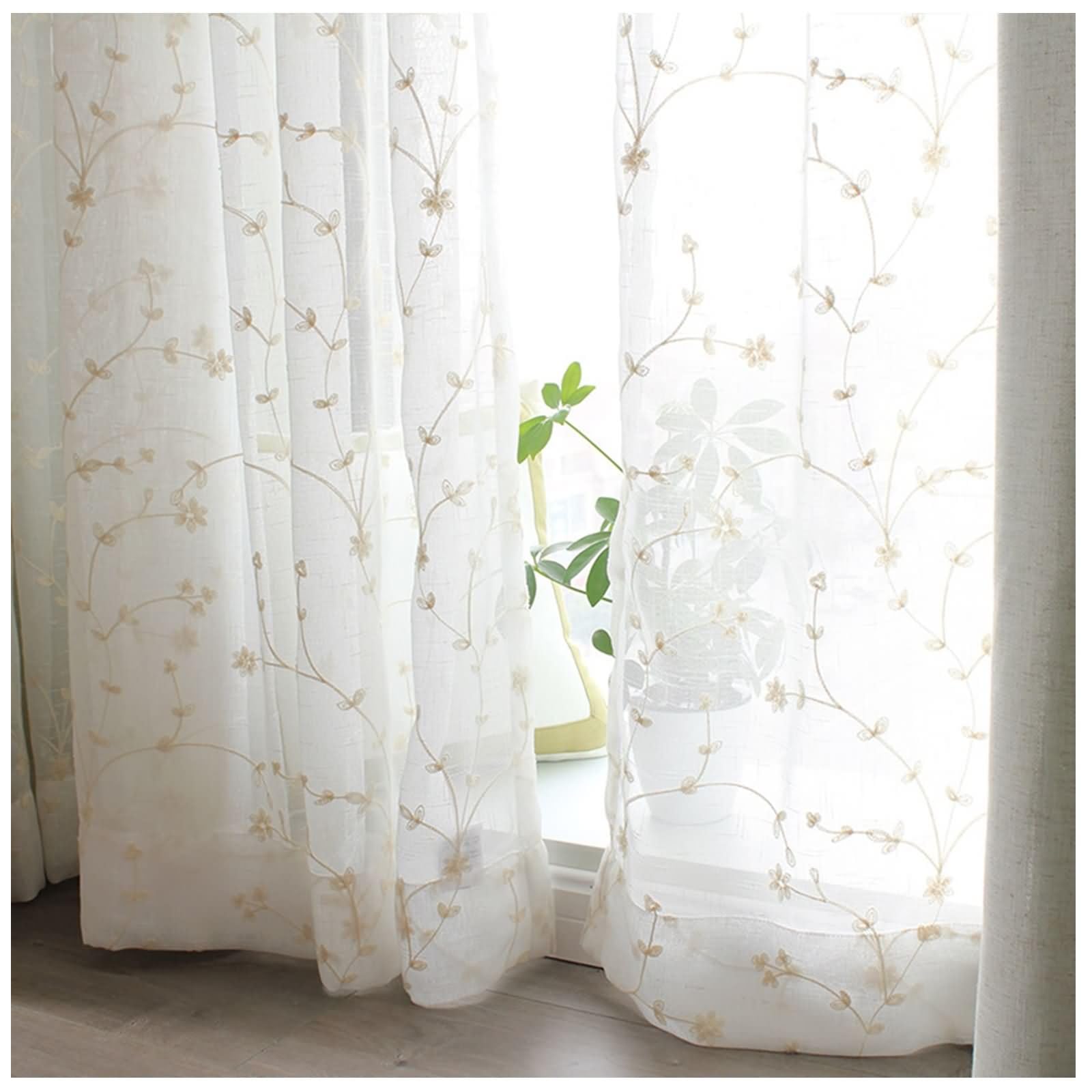 Cortina de gasa blanca con ojal y diseño de ramas para salón moderno