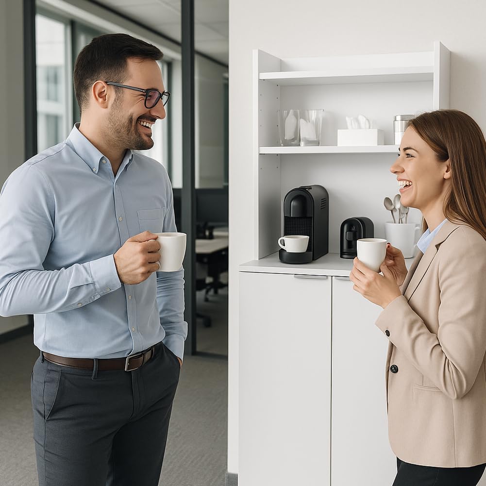 BAKAJI Coffee Station da Ufficio Mobile con 4 Ruote Piroettanti con Freno, Armadio Salvaspazio Stazione del Caffè, Credenza Angolo Bar e Snack Multiuso, Mobiletto con 2 Ante Bianco