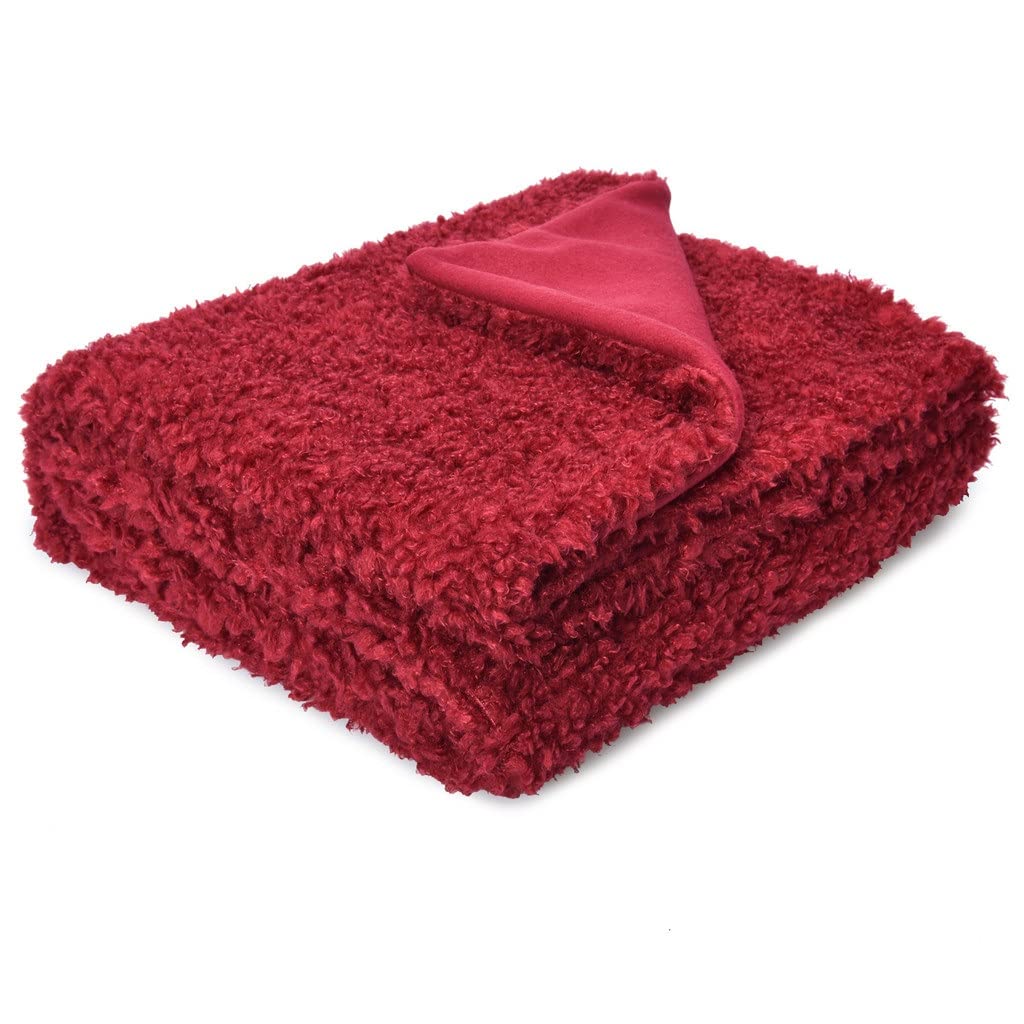 Couverture de sieste en velours rouge pour vos moments cocooning