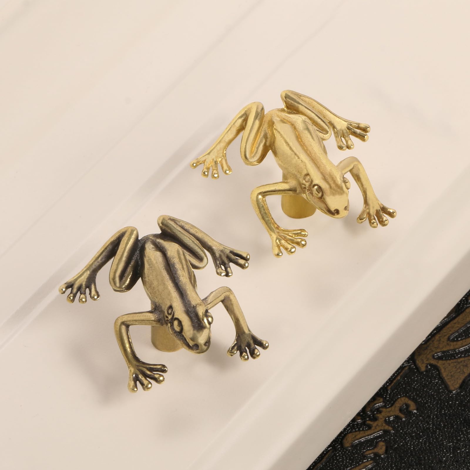 YANGPZFC Small Copper Frog Hook Ornament ?rustic Brass Statue For Desk Decor, Handcrafted Vintage Sculpture, 2