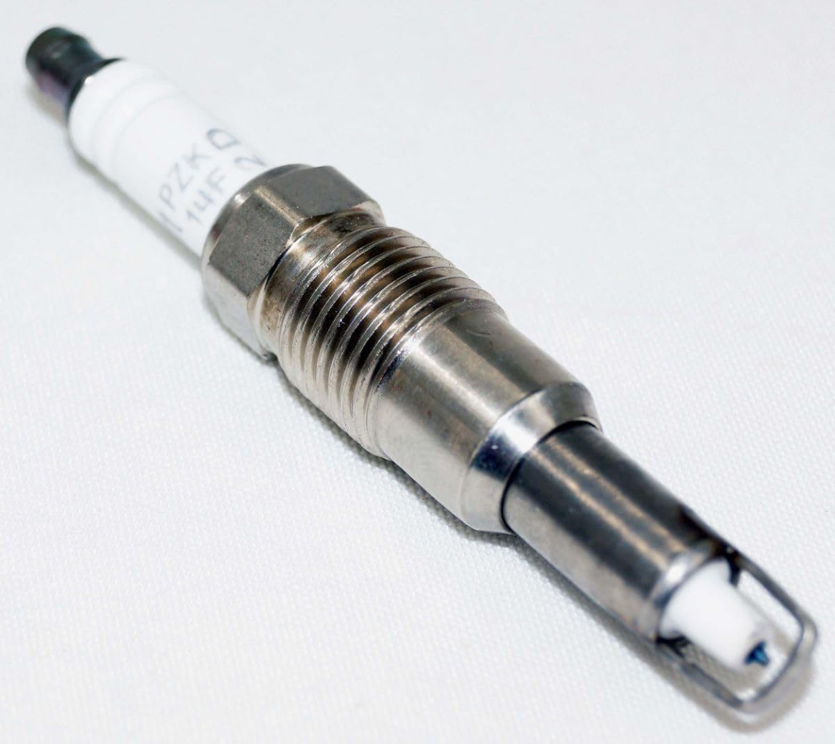 OVERSTOCKDIRECT Genuine OEM SP546X Finewire Platinum Spark Plug PZH14FX (Quantity 1)