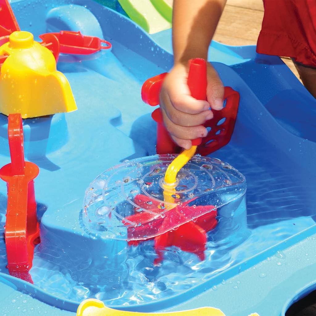 Wasserspiel-Koffer aus robustem Polypropylen 51x21,5x66,5 cm mit 21 Zubehörteilen wie Pumpe, Mühle und Angelhaken für Kinder ab 12 Monaten zum Spielen und Planschen im Garten und Outdoor