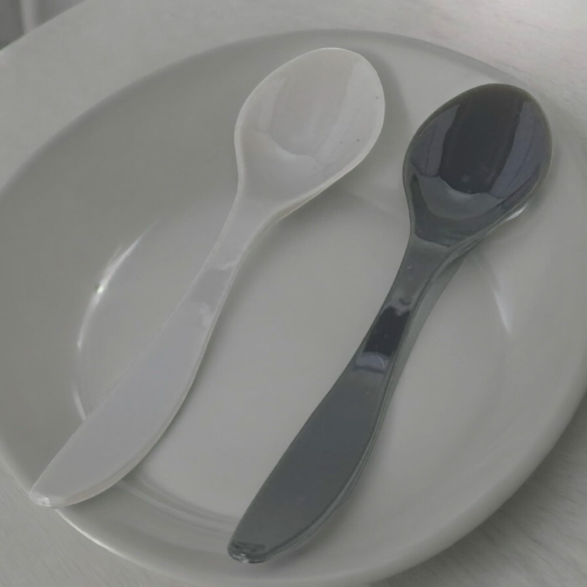 Lot De 12 Cuillères à Œuf En Plastique Alimentaire - 14cm Multicolores | Réutilisables Pour Petit-Déjeuner, Bébé