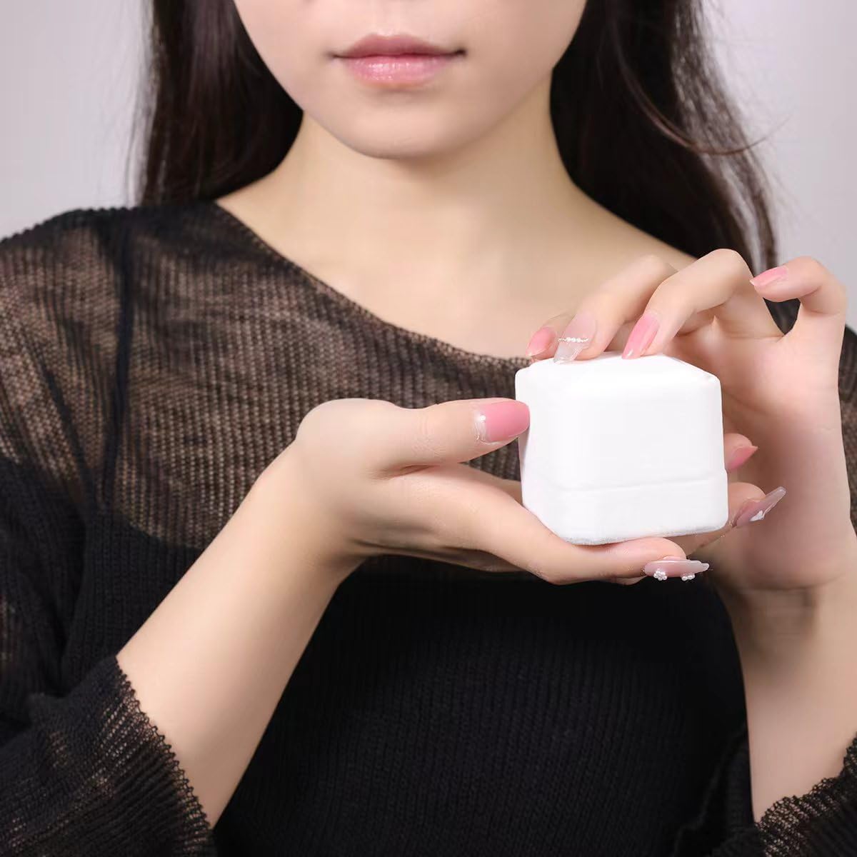 Premium Velvet Ring Box – White Gift Jewelry Box, Compact Jewelry Storage for Rings & Small Jewelry