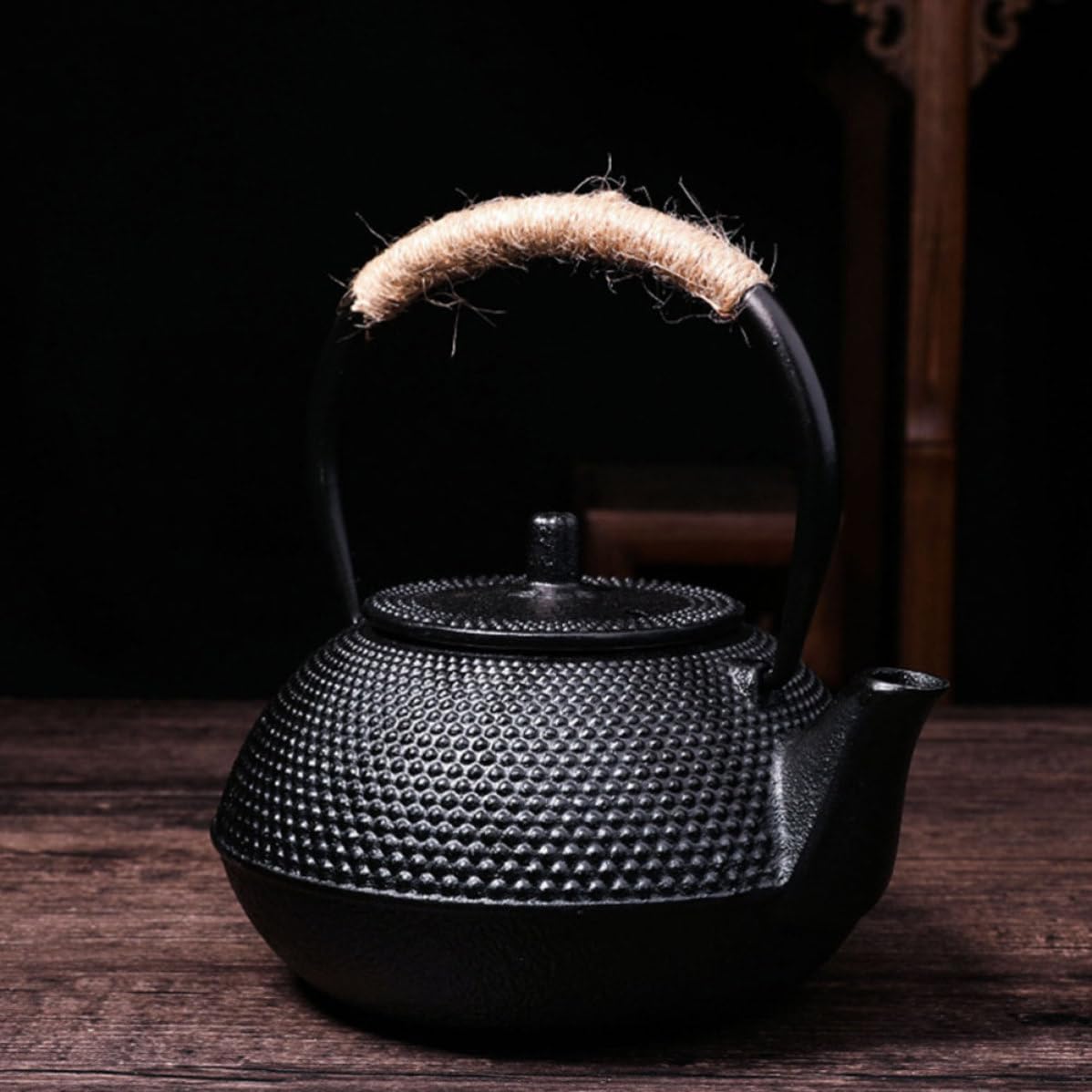 BETOOKY Tetera de Hierro Fundido Negra de 900 Ml con Infusor para Té Suelto, Superficie Interior Lisa, Diseño Clásico Japonés para Casas y Salas de Té