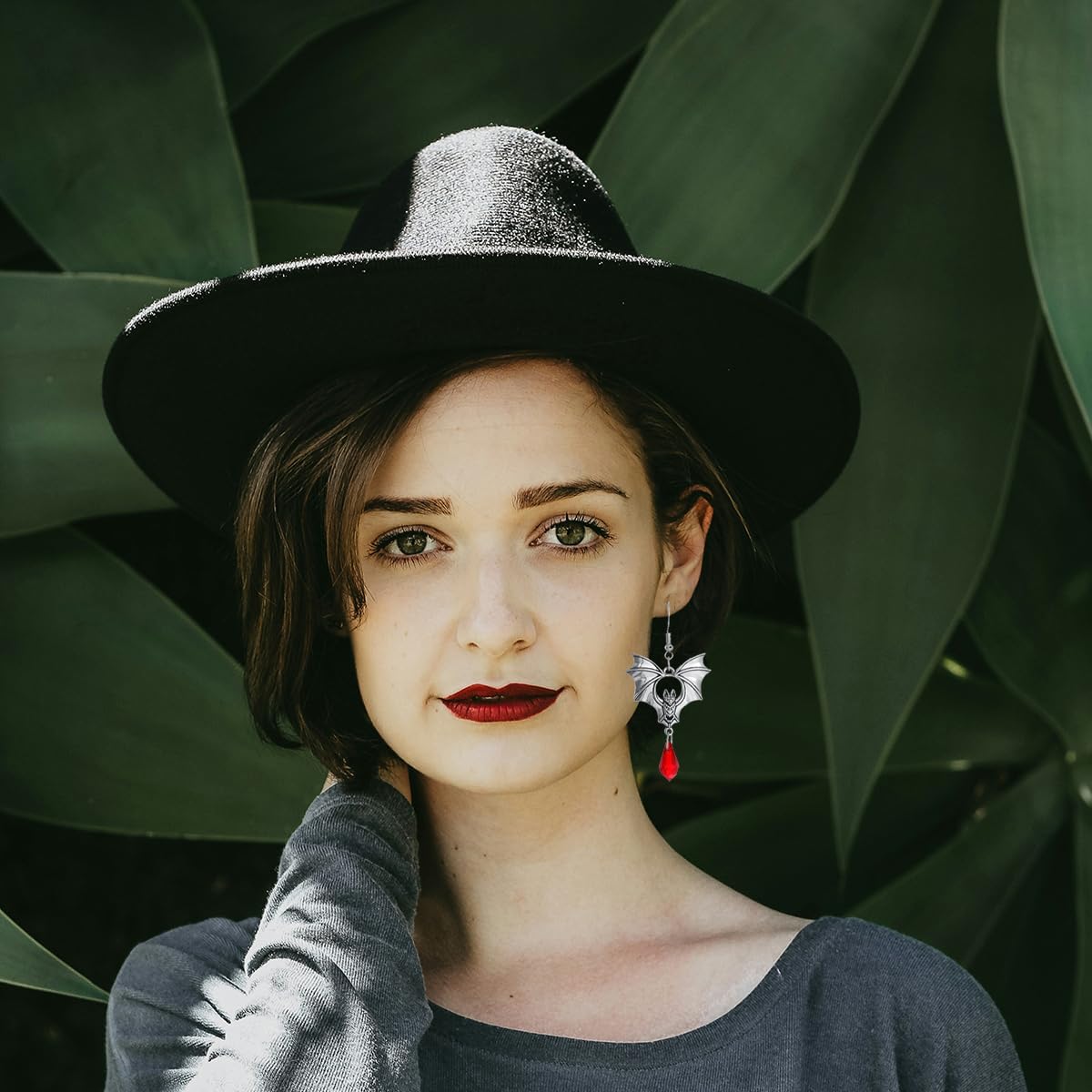 Gothic Bat Earrings for Women Black Red Crystal Dangle Drop Earrings Dark Punk Vampire Bat Earrings Hypoallergenic Vintage Goth Vampire Earrings Halloween Cosplay Party Jewelry - Image 3