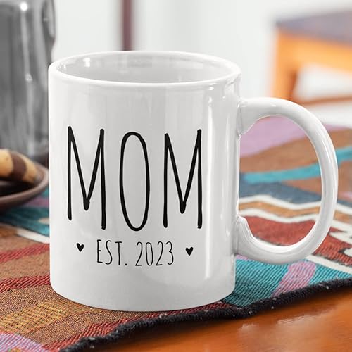 Miniatura 6 de Exxtra Gifts Mom Est 2023 - Taza para baby shower, para mamá promocionada, para nuevos padres esperados, 11 onzas, color blanco