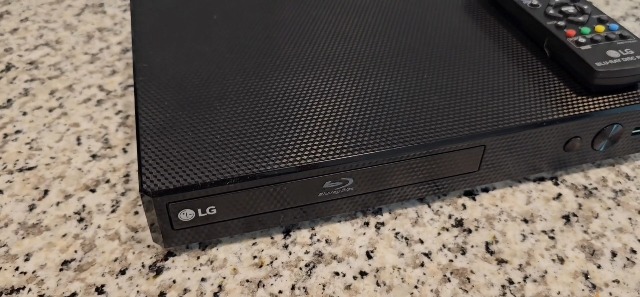 Watch Must Watch Review! LG BP350 Blu-Ray Disc Player on Amazon Live