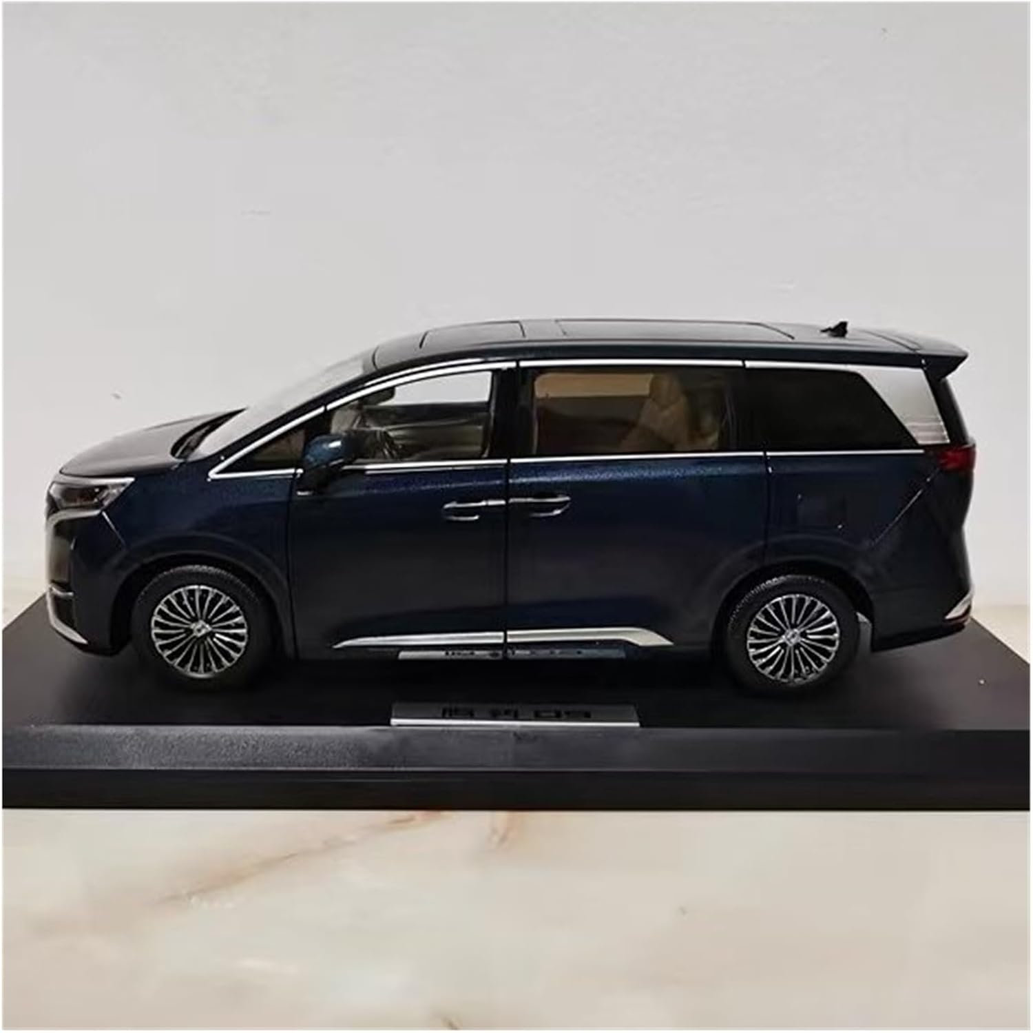 1：18 for BYD Denza D9 Z9 MPV Deluxe Edition Alloy Diecast Model Car Toy Static Display Vehicle Vehicles