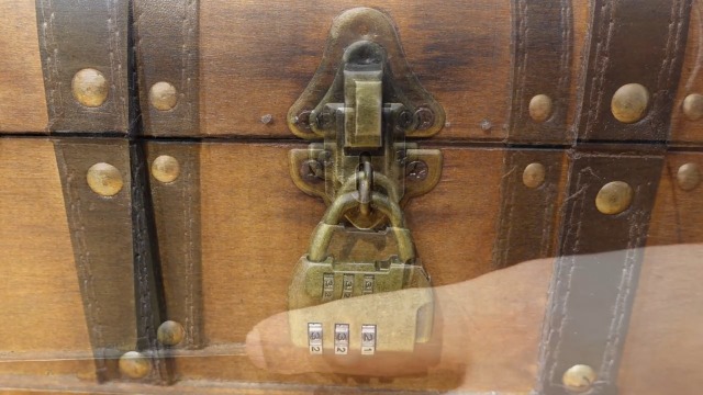 Amazon.com: DECOR4SEASON Vintage Wooden Treasure Chest Decorative