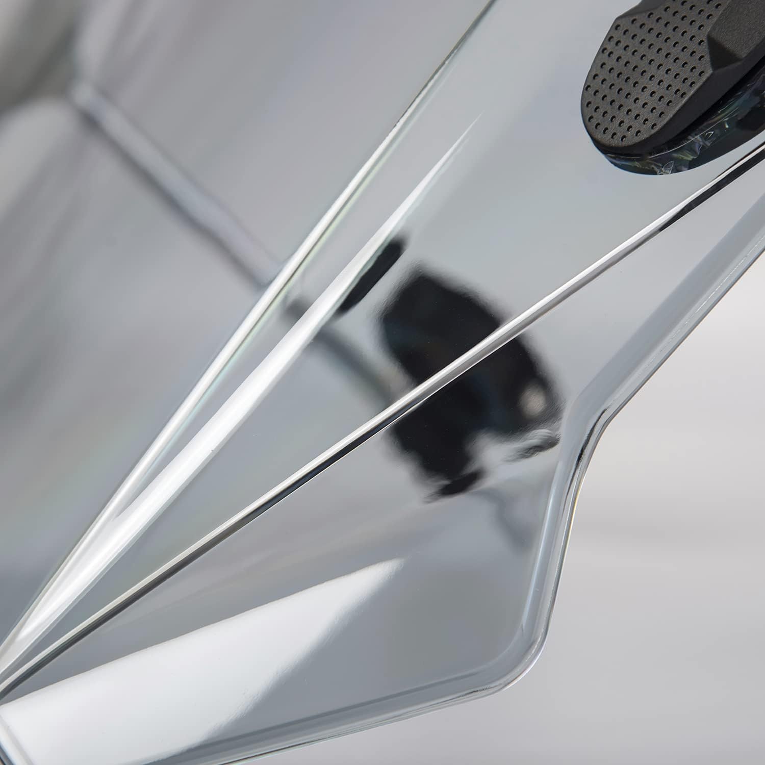 Motorcycle Universal Windshield Windscreen Air Wind Spoiler Deflector Windproof Protector Fit for Honda Yamaha Suzuki Kawasaki BMW Fits 7/8" 1" 1 1/8" Handlebars (Light Smoke)