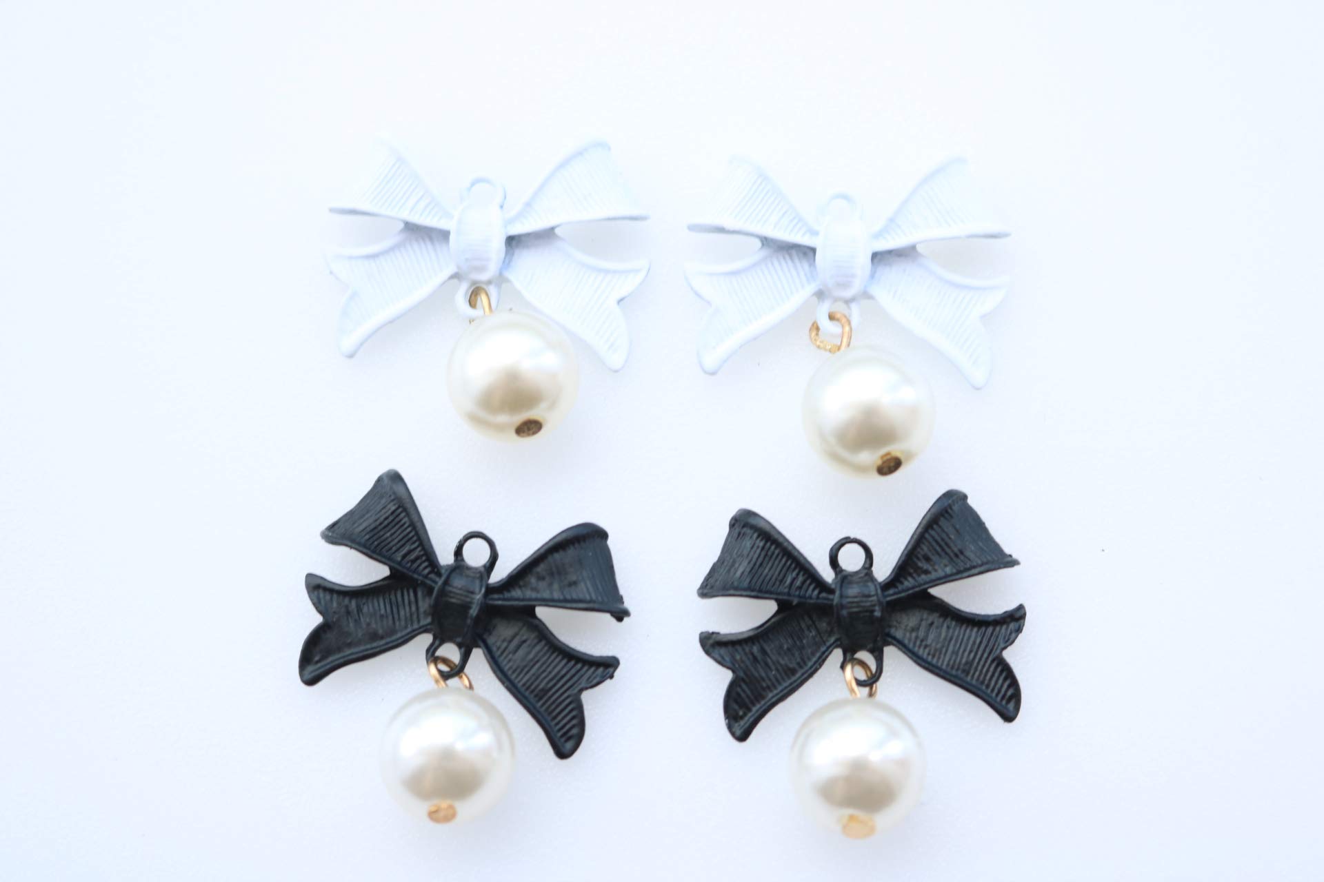 【ハンドメイド素材】(4個・ミックス) パール おしゃれ カン付き リボン チャーム ジュエリー 服飾素材 パーツ 金属 手芸材料 カン付き デコ  ピアス ネックレス イヤリング 完成形 房飾り装飾 部品 ハンドメイド材料 (ミックス（各2個）)