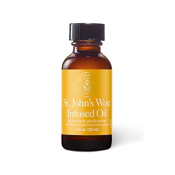 زيت الزيتون المنقوع بنبتة سانت جونز من Aromatics International، 1 أونصة سائلة | زيت ناقل نقي وطبيعي منقوع بالبرودة للعناية بالبشرة والتدليك والعلاج بالروائح العطرية
