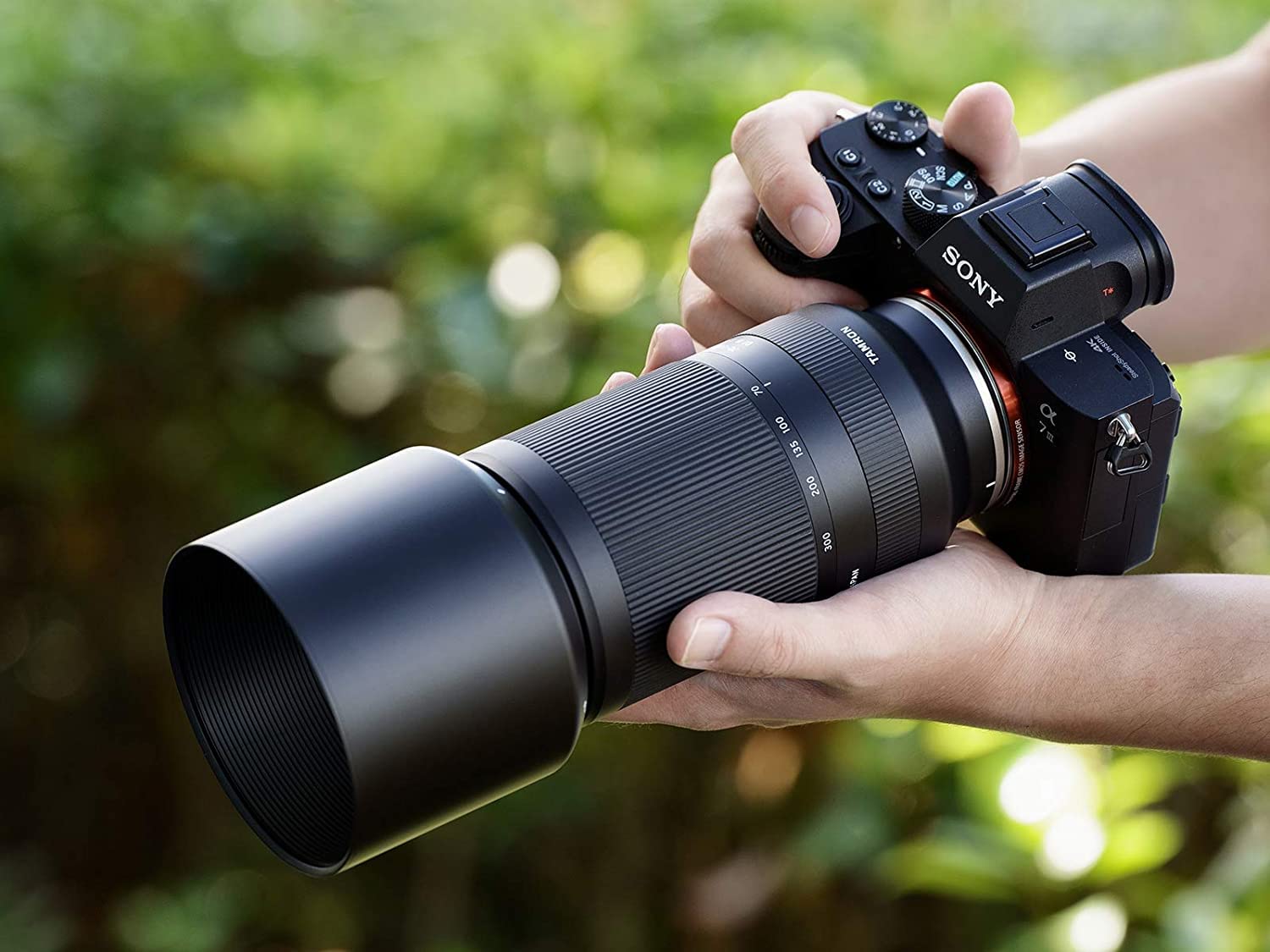 Amazon.co.jp: タムロン(TAMRON) ズーム70-300mm F/4.5-6.3 Di III RXD