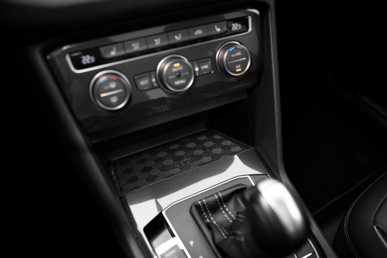 INBAY Qi - Soporte para teléfono móvil (10 W, inductivo/inalámbrico, Apto para VW Tiguan (AD1), Tiguan Allspace (AD1), Accesorio de Soporte para Coche