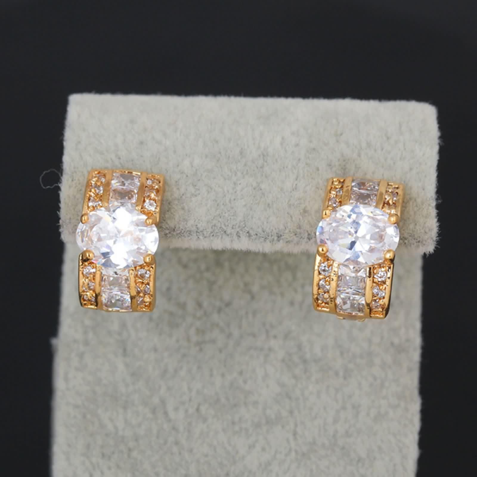 Pendientes Mujer Boda Oro 18 K Moissanita Blanca Ovalada Elegante Joyería Pendiente Aro