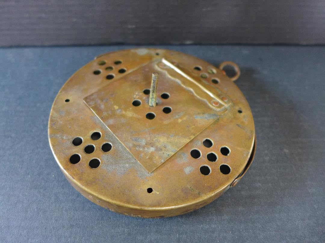 Amazon.co.jp: 時代物 江戸時代頃 真鍮製 道中提灯 透かし彫り