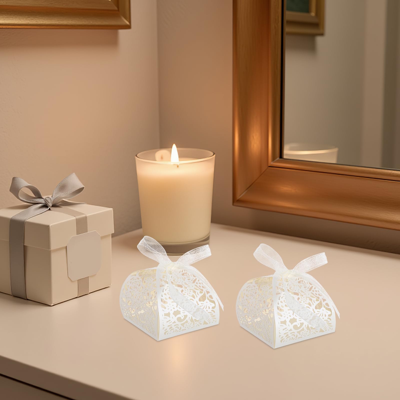 ULTECHNOVO Scatole per Dolci Matrimonio 50 Pezzi in Carta Beige con Design Rosa Traforata e Nastro Elegante per Bomboniere Feste e Party Favor