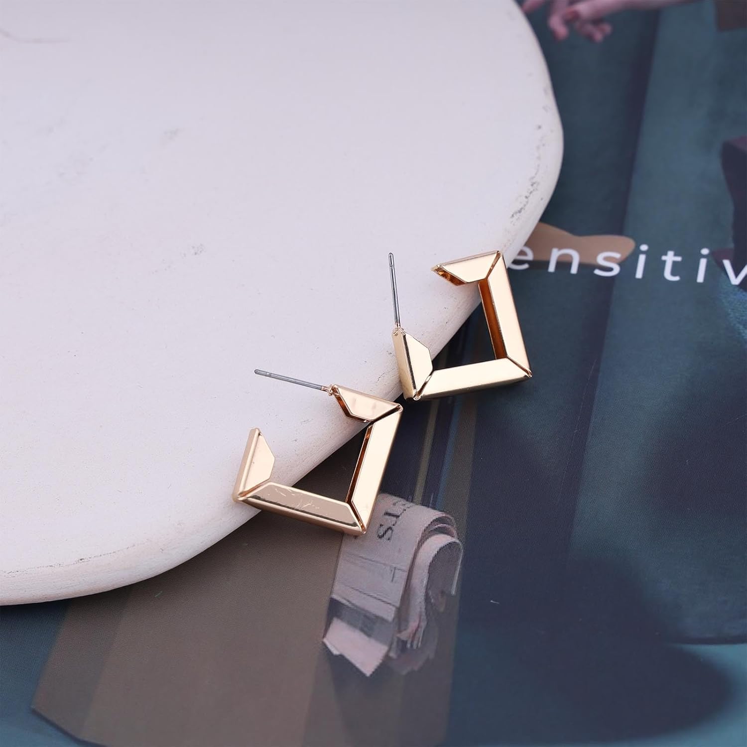 Andelaisi Boho Square Hoop Earrings Vintage Square Huggie Earrings Hollow Square Drop Earrings Geometric Open Square Studs Earrings Jewelry for Women - Image 3