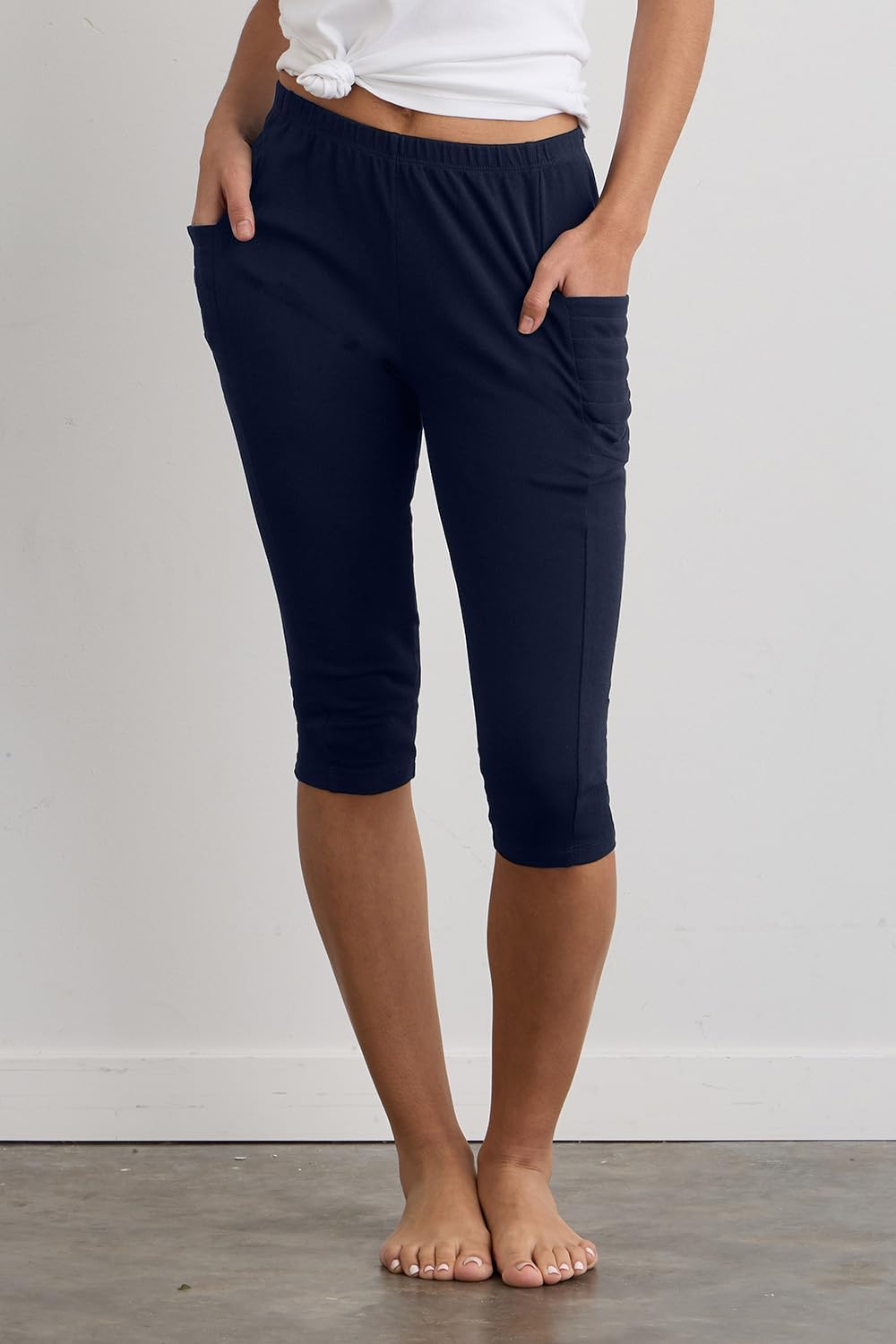 Fair Indigo Women's 100% Organic Pima Cotton Capri Leggings - Image 2