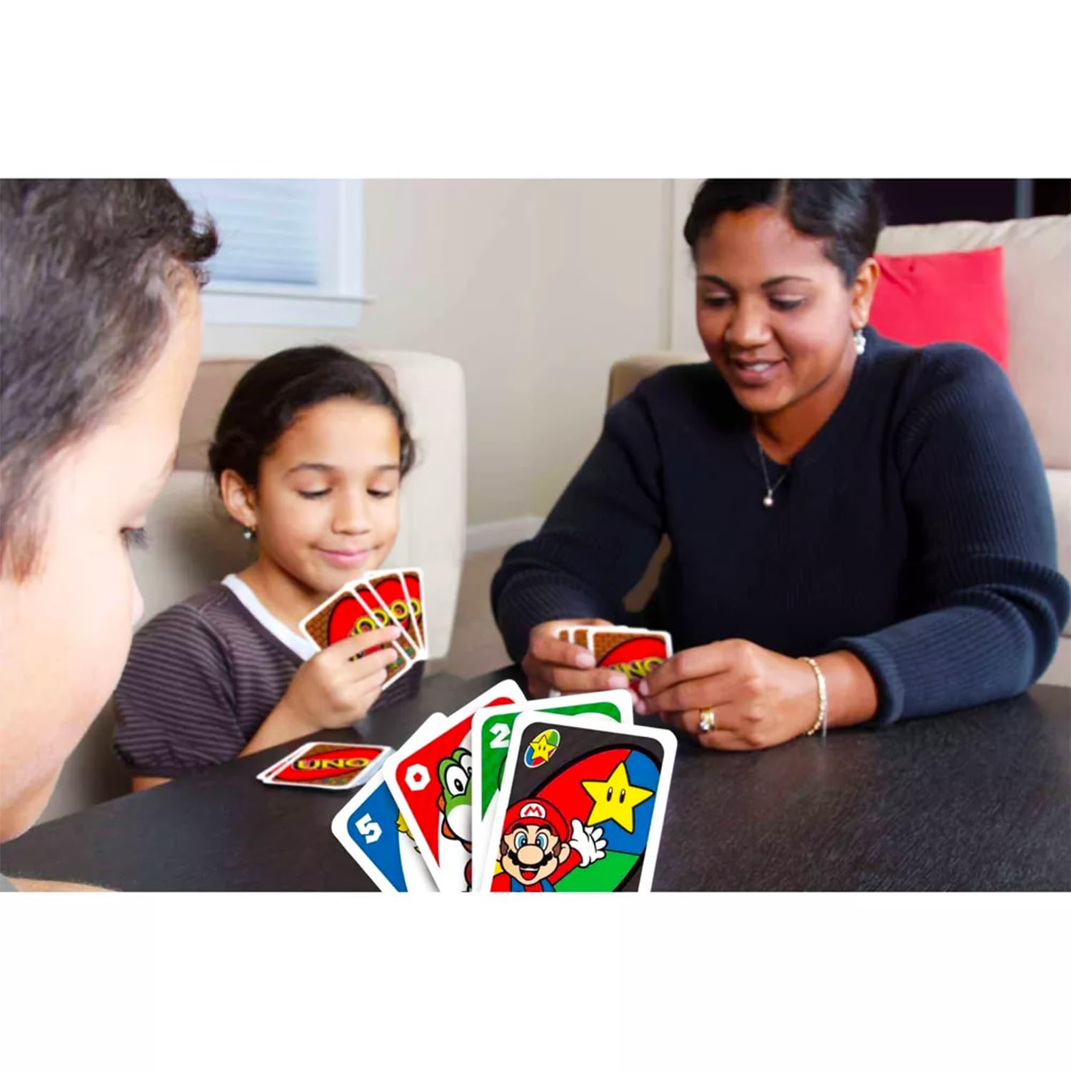 Ultimate Super Mario UNO Lot de cartes – Ensemble avec 2 jeux de cartes de jeu vidéo UNO pour enfants et autocollants, plus | Activités Super Mario Bros pour enfants, soirée de jeu en famille