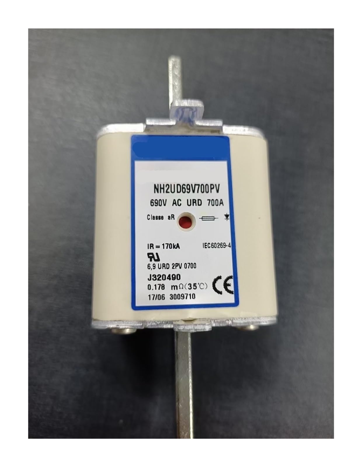 Fusible NH2UD69V630PV avec haut pouvoir de coupure pour la protection des circuits