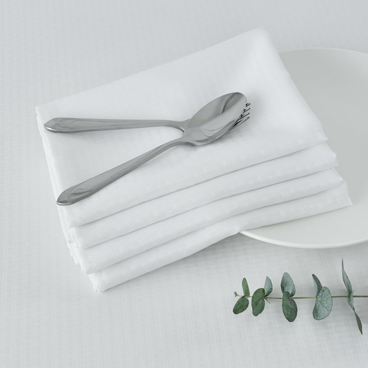 maxmill Cloth Napkins 20 x 20 Inch Weaved Texture Pattern Soft Comfortable and Luxury Serviette for Restaurant Family Dinners Weddings Parties and Banquets Set of 4 Pieces, White