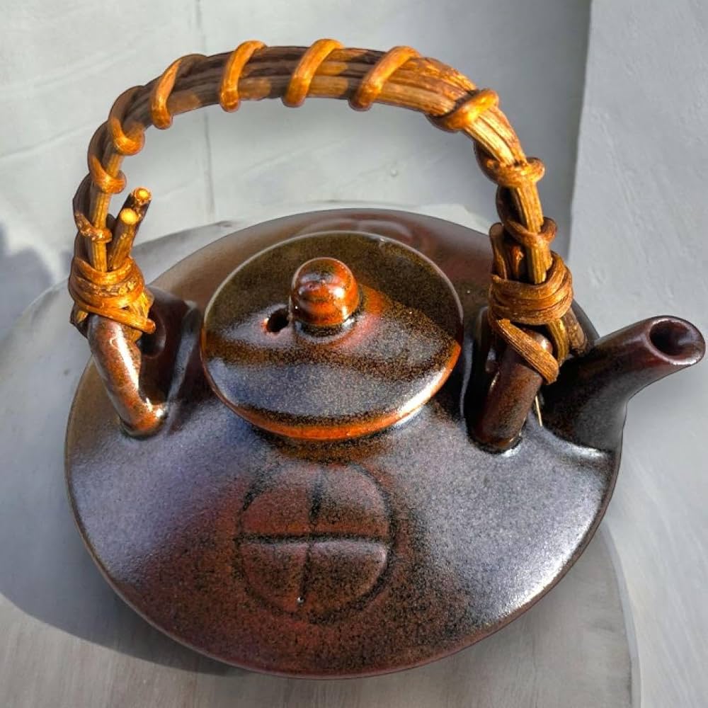 J*C様 薩摩焼　蓋付き壷　大型　白薩摩丸十字島津家紋　花鳥極彩色　色絵錦手 Yahoo!オークション -「薩摩焼 壺」(陶芸) (工芸品)の落札相場