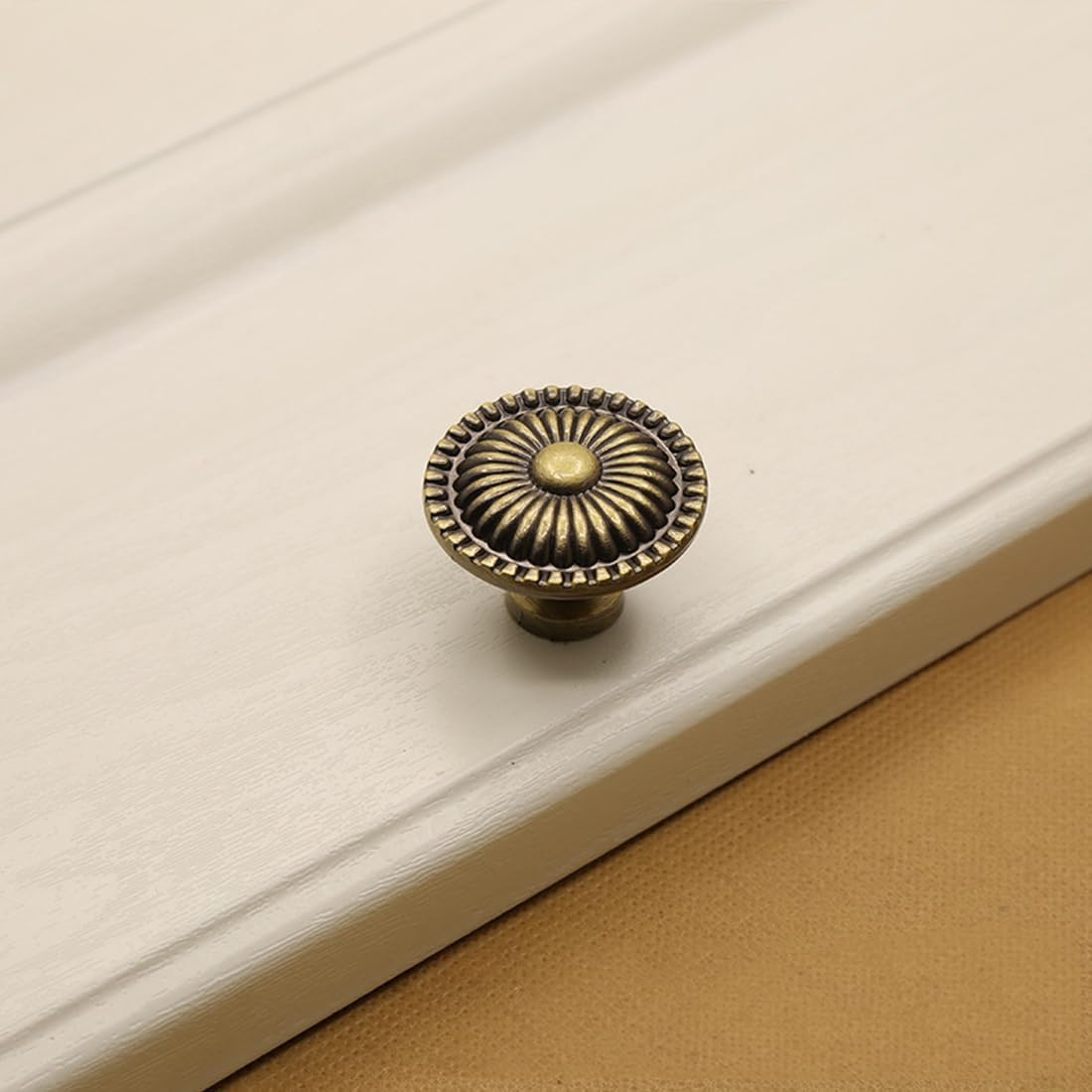 Vintage Cabinet Knobs, [4 Pack ] Antique Brass Dresser Knobs, Gold Mushroom Kitchen Cabinet Drawer Door Pulls