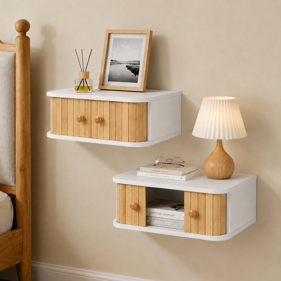 SUMGAR Comodino sospeso bianco Set da 2 | camera da letto organizer piccoli spazi legno bambù naturale moderno boho mobili 38 x 30 x 15cm, Sospeso