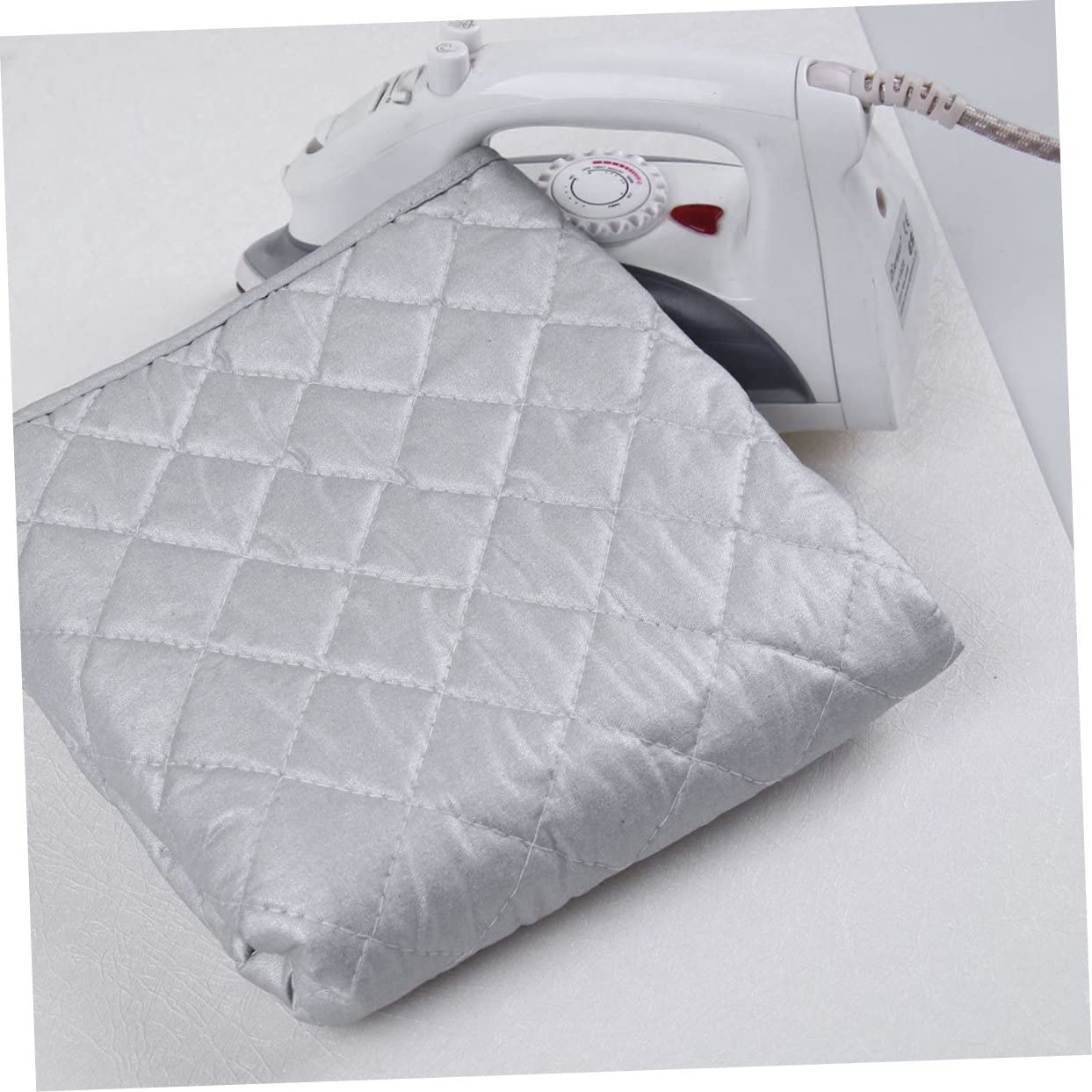 Homoyoyo 1pezzi Copertura Da Stiro Antiscivolo Tappetino Per Panni e Indumenti Accessorio Da Viaggio Per Stiratura Sicura e Comoda