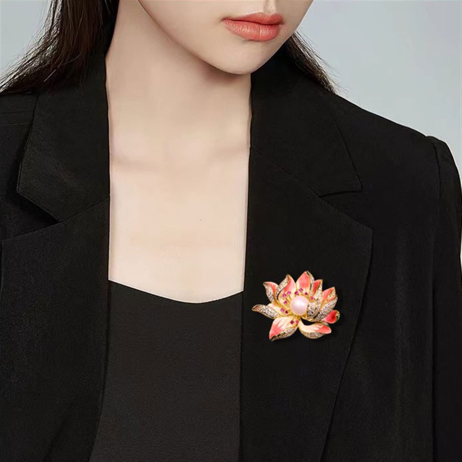 Damen-Broschen, modische Perlen-Lotus-Brosche, hochwertige Retro-Temperament-Brosche, Zubehör, Exquisite Anstecknadel, Geschenk für Frauen, Brosche