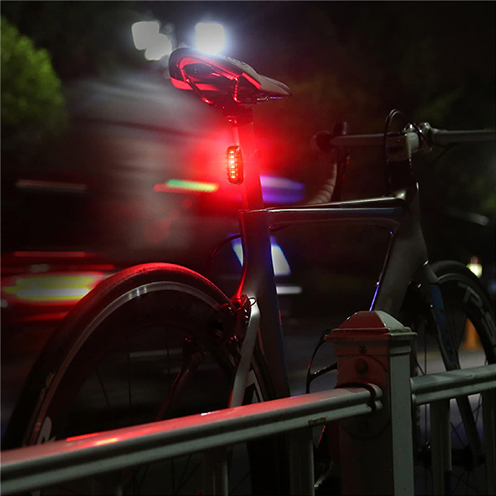 Smart Brake Sensing Vélo Lumière Étanche LED Vélo Flash Feu Arrière USB Charge VTT Route Vélo Lampe Vélo Feu Arrière
