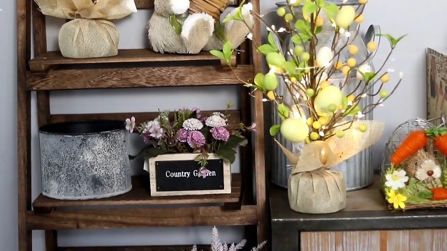 Albero Floreale LED Uovo Di Pasqua 45cm - Luce Notturna Decorativa A Batteria